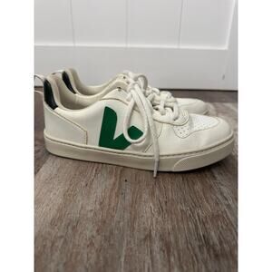 Veja V-10 sneakers kids' size 4 in white and green